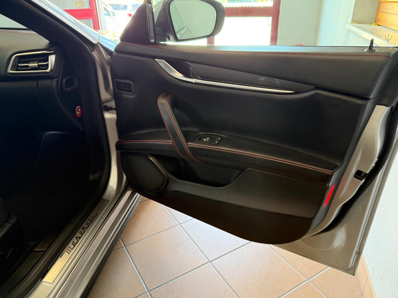 Maserati Ghibli V6 430 CV SQ4 Granlusso