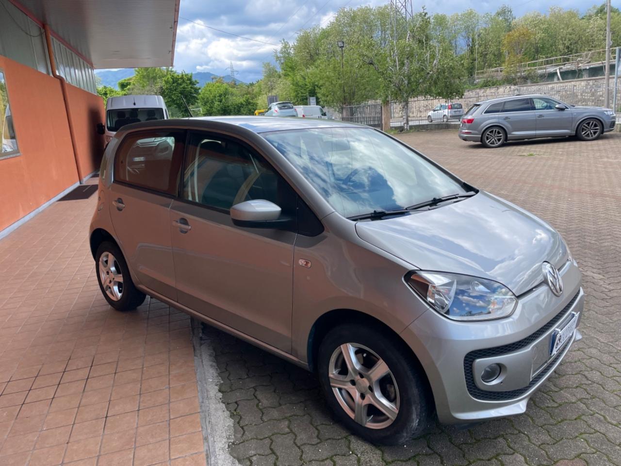 Volkswagen up! 1.0 75 CV 5p. high up!