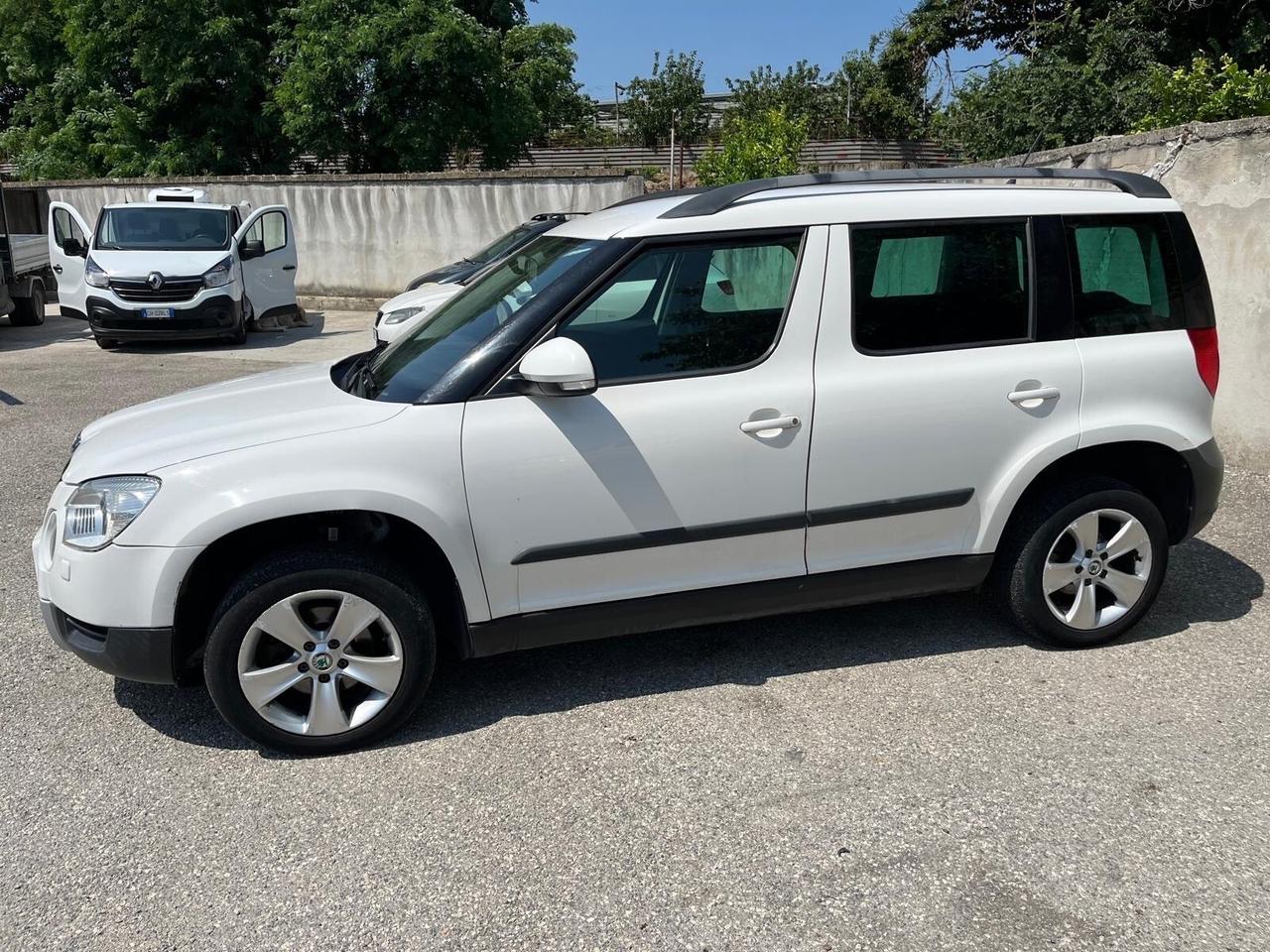 Skoda yeti -1600 tdi/105 cv -full-2012
