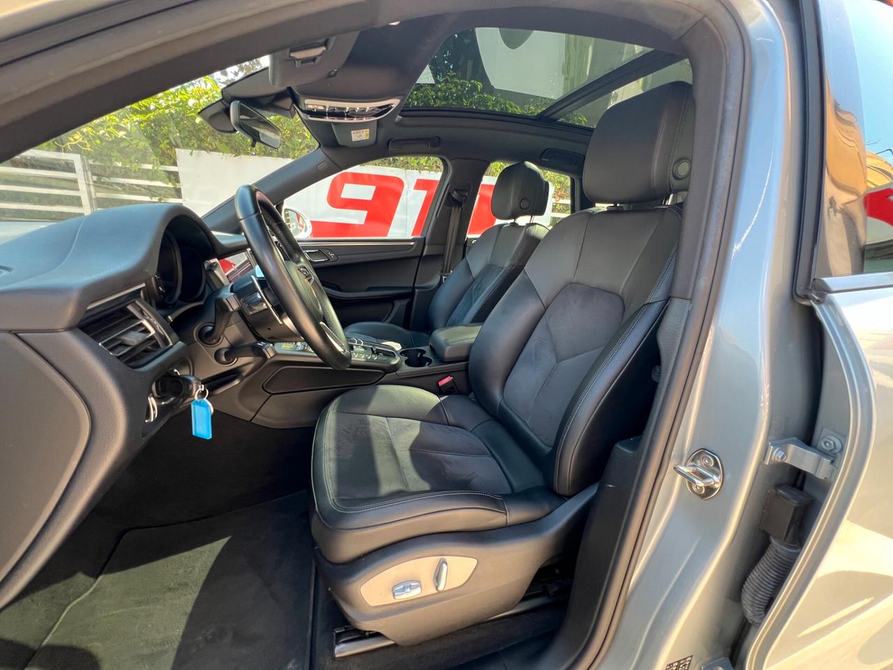 Porsche Macan 2.0 245cv Tetto PASM 111 Controlli Porsche Service Porsche