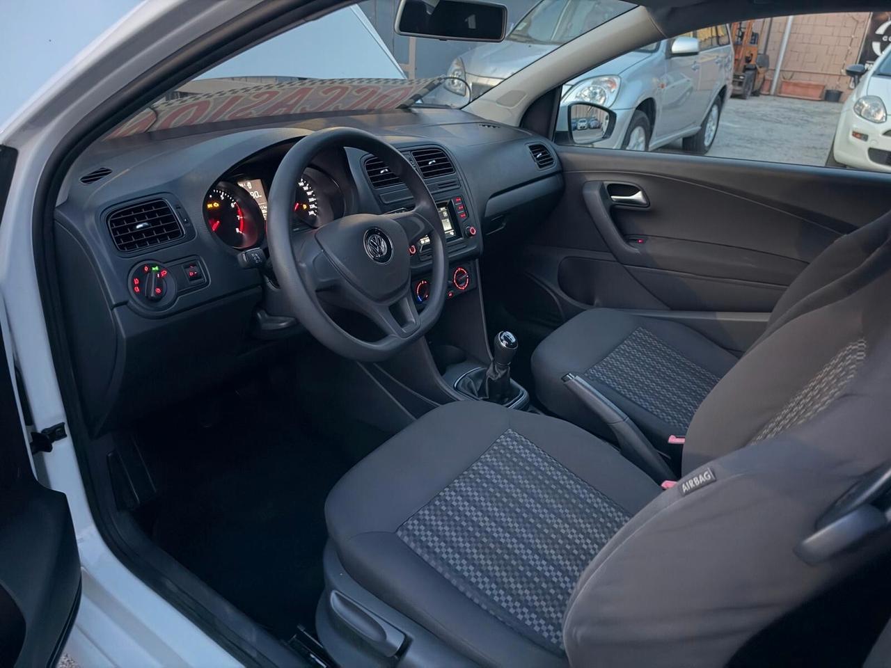 Volkswagen POLO 1.0 Trendline BENZINA