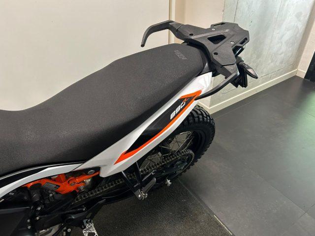 KTM 890 Adventure KTM 890 ADVENTURE R