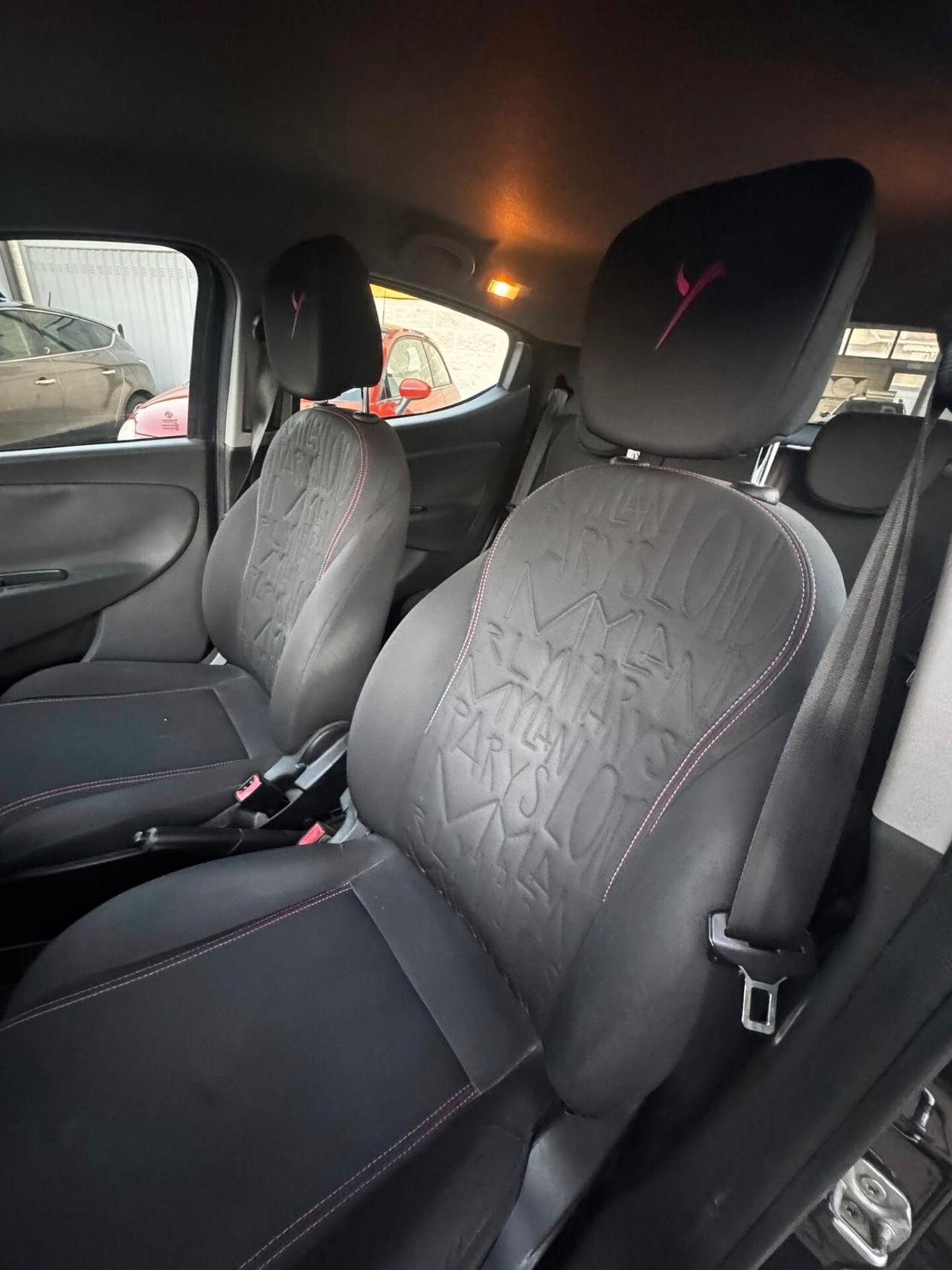 Lancia Ypsilon 1.2 69 CV 5 porte S&S Platinum