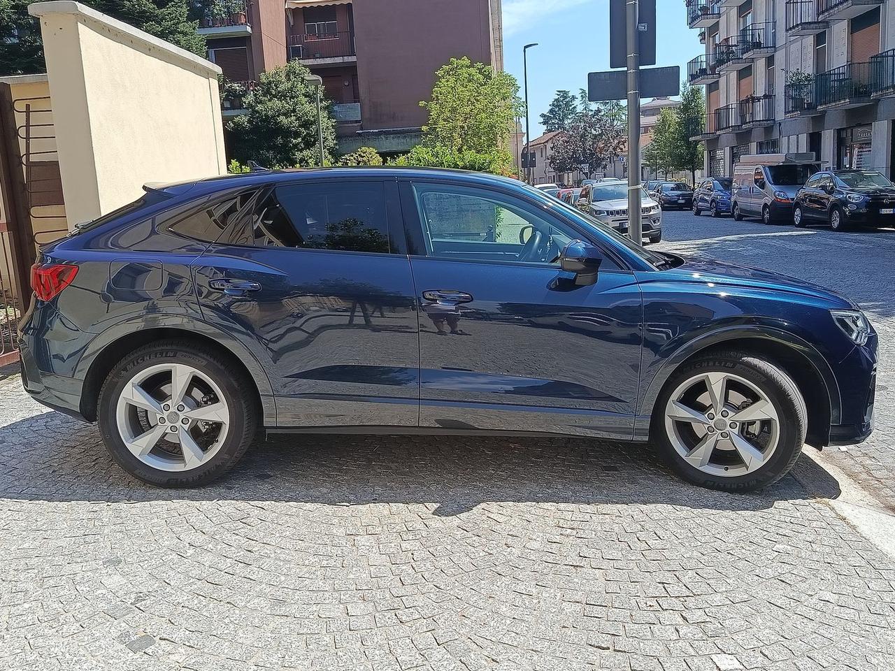 Audi Q3 2.0 TDI Business #6230