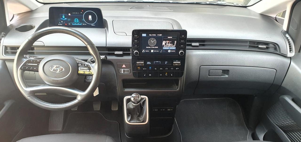 Hyundai Staria 2.2 MT 2WD 9 posti Wagon