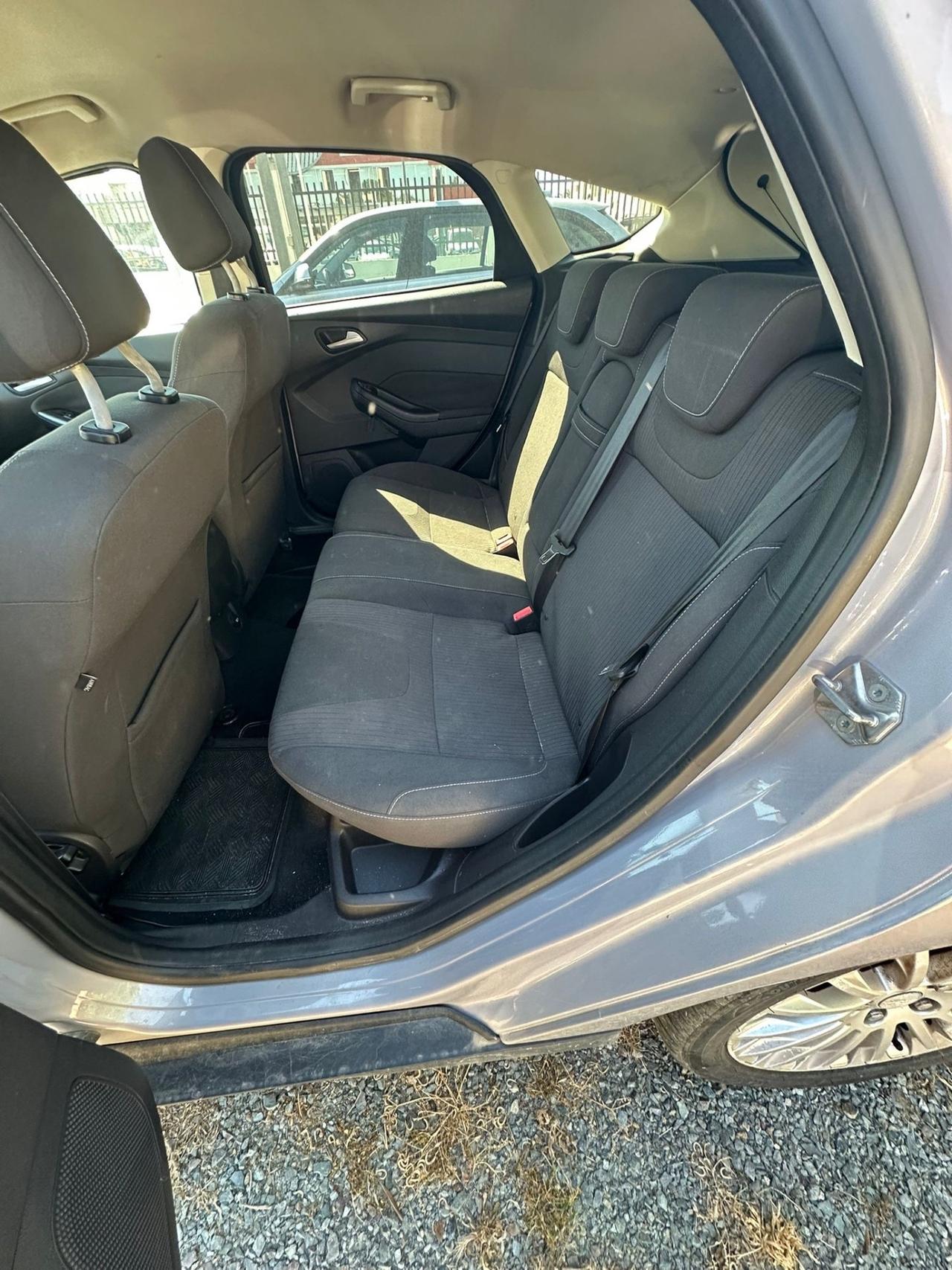 Ford Focus 2.0 TDCi 115 CV Powershift Titanium