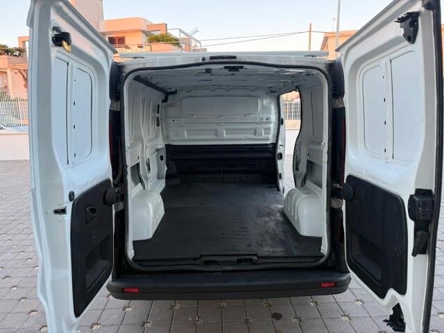 Renault Trafic 2.0 dCi 120 cv P.c T.n Ice 2021