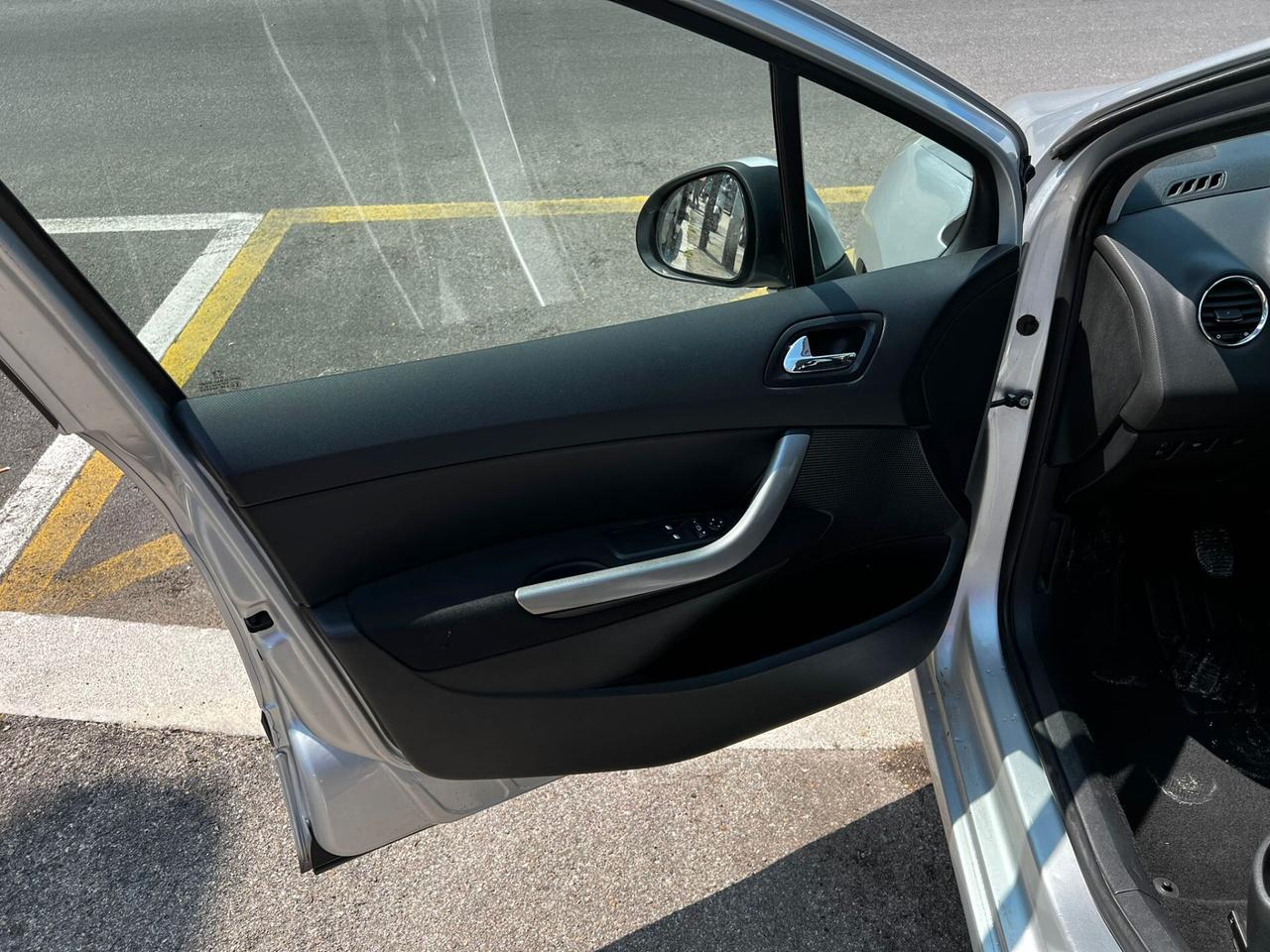 Peugeot 308 1.6 8V e-HDi 112CV Stop&Start SW Sport