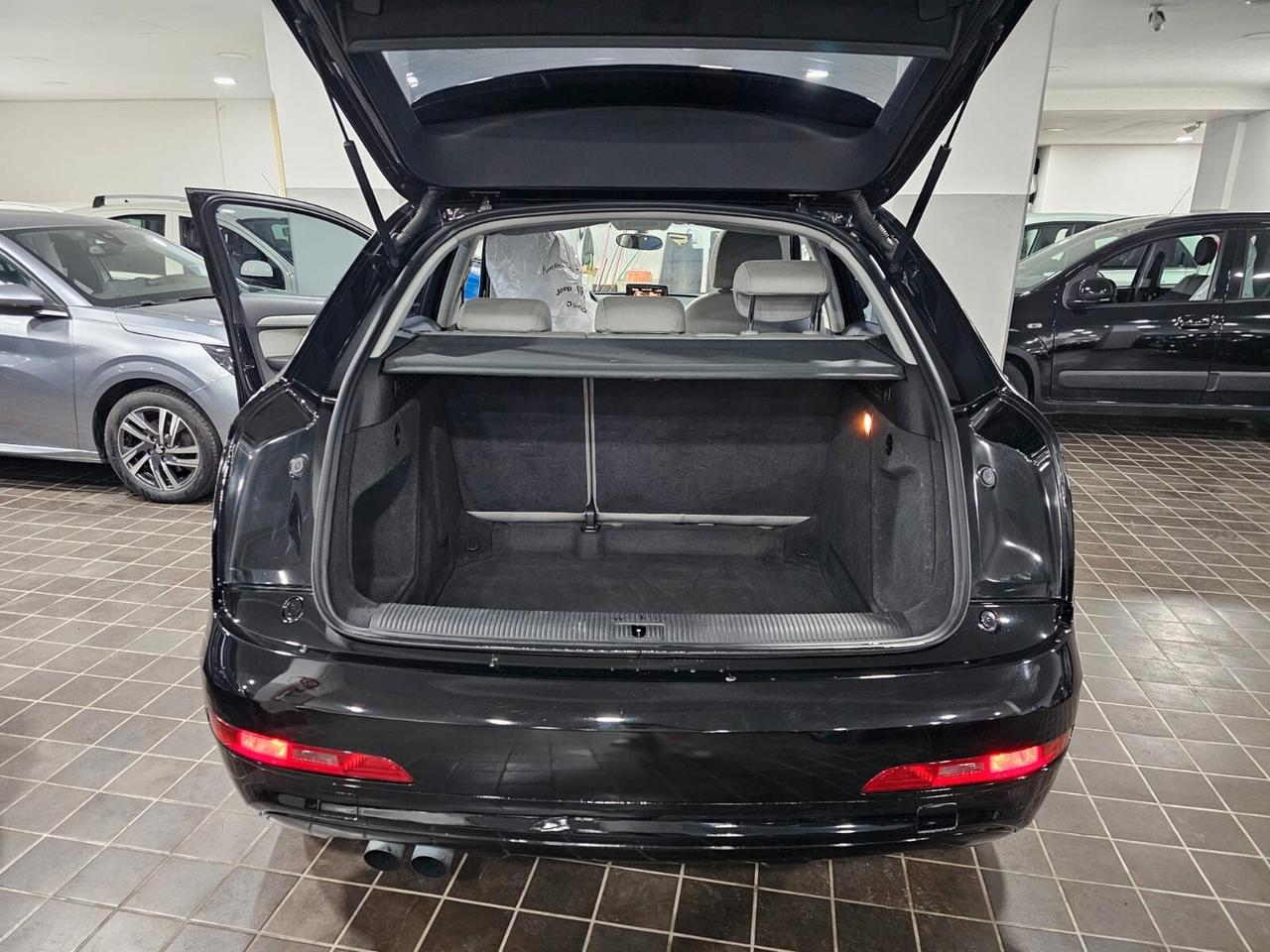 NUOVA AUDI Q3 IDENTITY BLACK-LINE 2.0 TDI 140CV