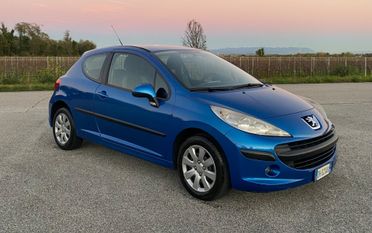 Peugeot 207 1.4 8V 75CV 3p. ONE Line