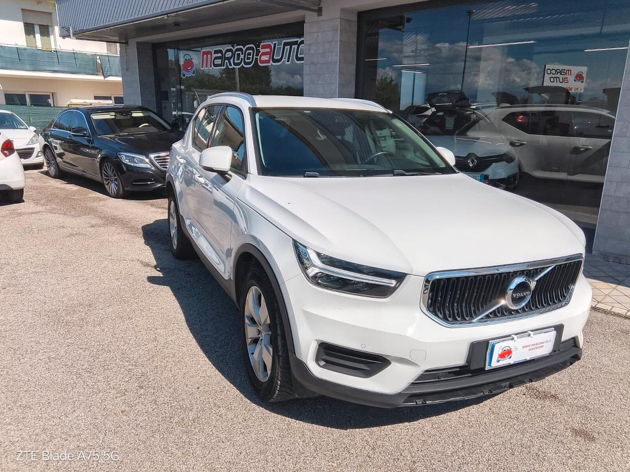 Volvo XC40 AWD