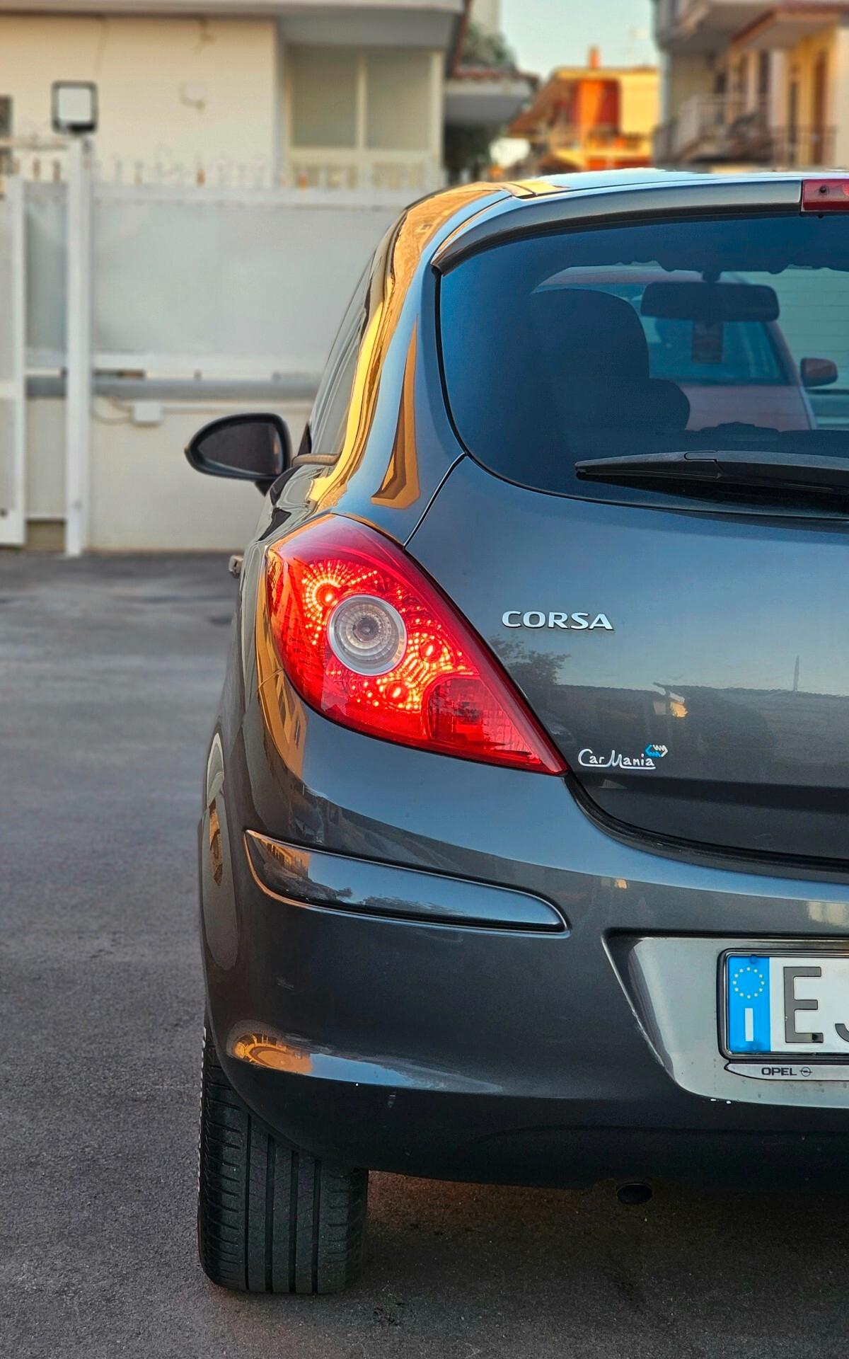 Opel Corsa 1.2 3 porte Club