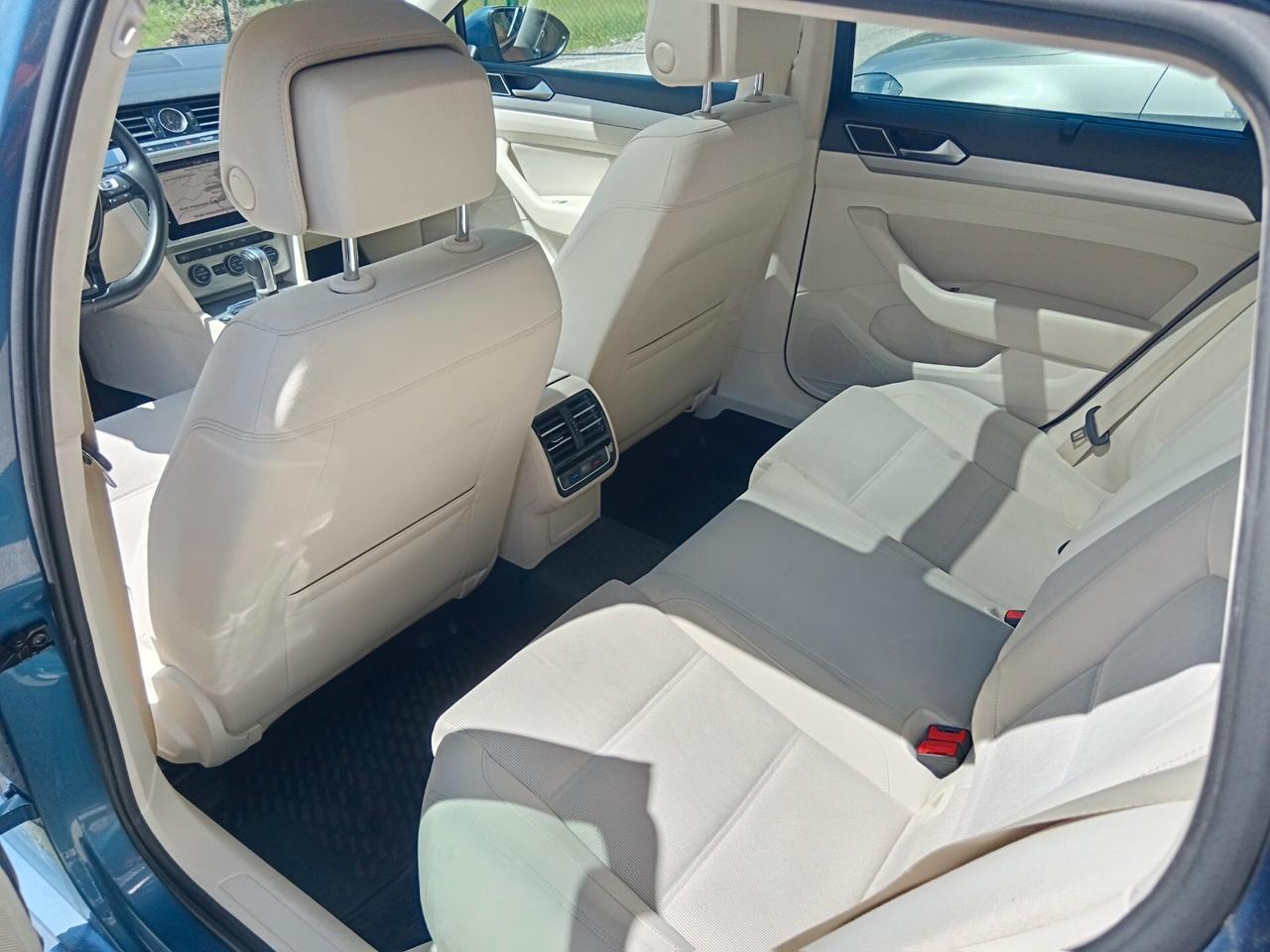 Volkswagen Passat 1.6 TDI 120CV TETTO APRIBILE