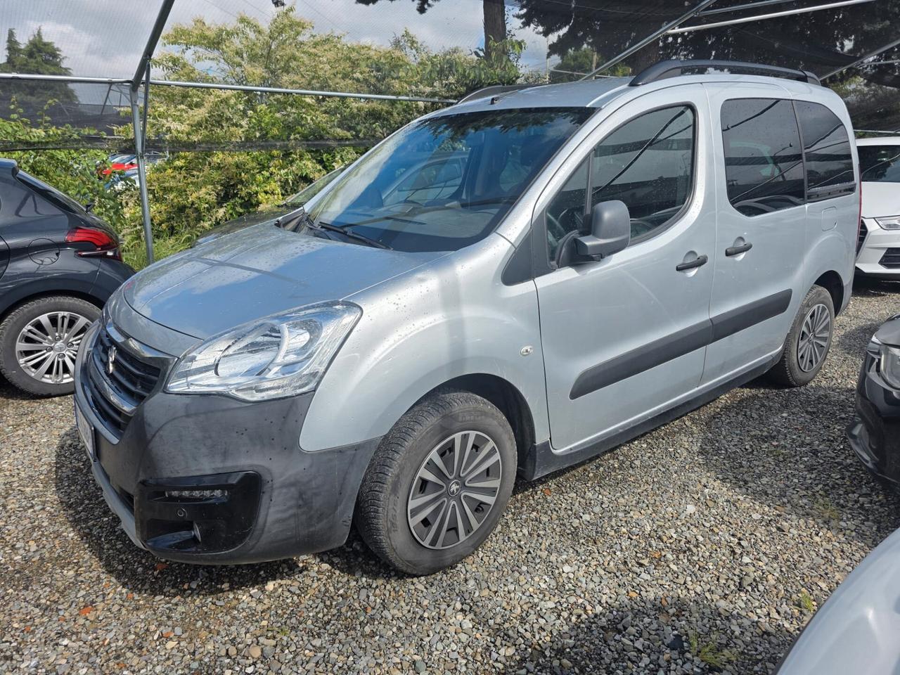 Peugeot Partner BlueHDi perfetta e garantita 12 mesi