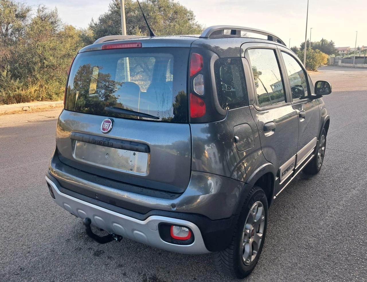 Fiat Panda 1.3 M-Jet Cross 4x4 con gancio traino