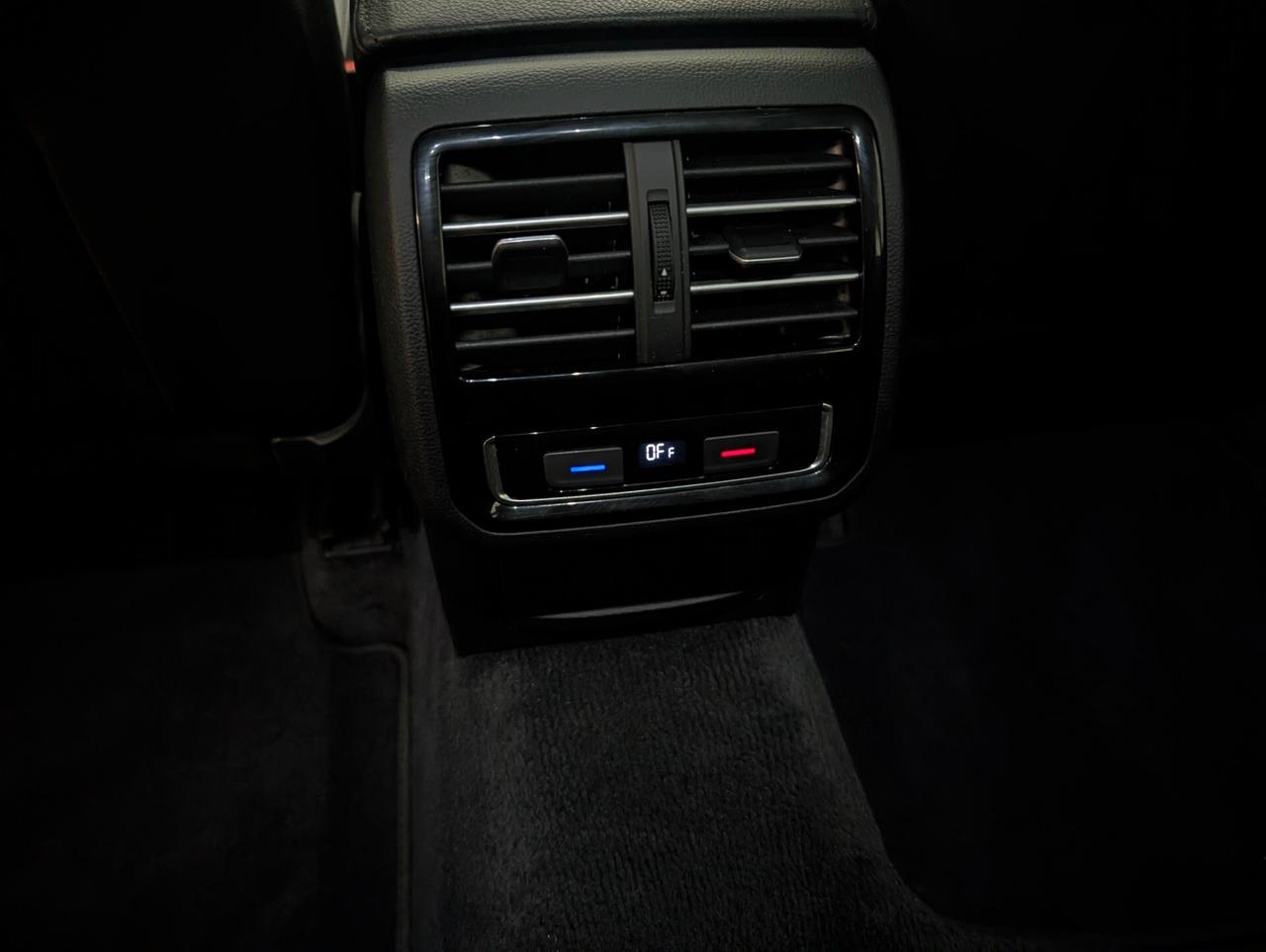 Volkswagen Passat Variant 2.0 TDI DSG Highline BlueMotion Technology