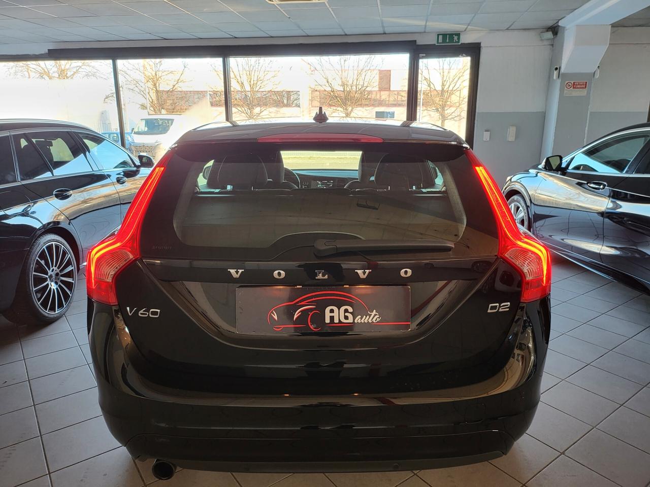 Volvo V60 D2 1.6 Powershift Kinetic