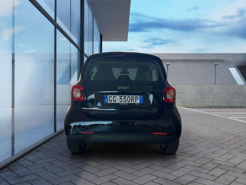 smart fortwo fortwo EQ Pure 22 KW