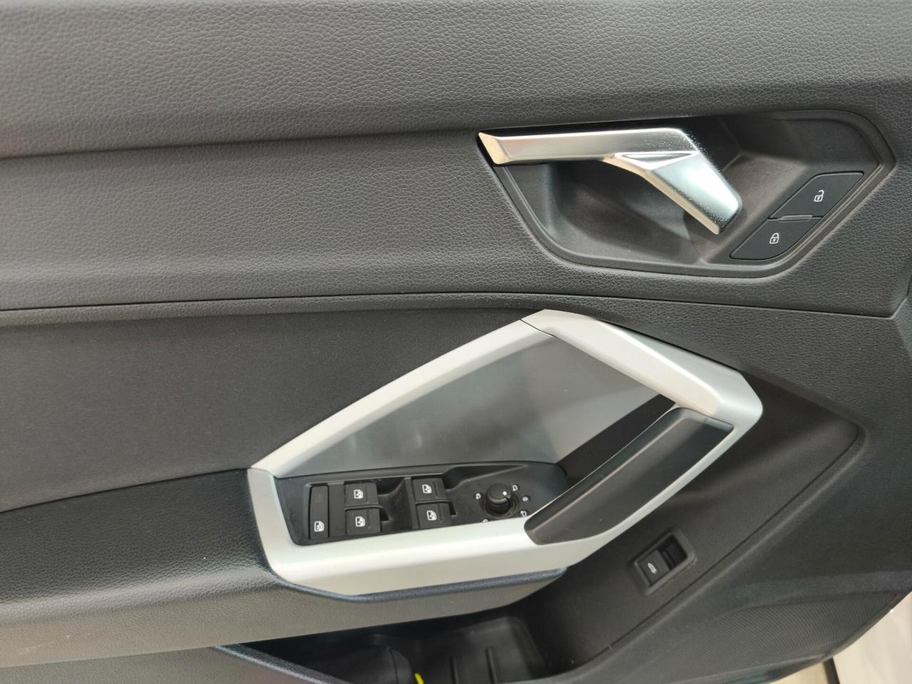 Audi Q3 35 TDI S tronic Business