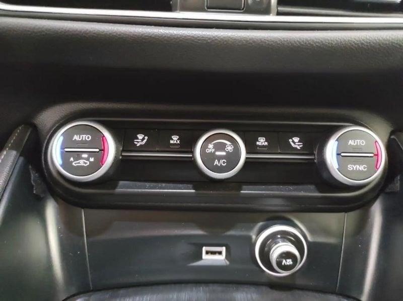 Alfa Romeo Stelvio 2.2 190 CV AT8 Q4-BLU MONTECARLO