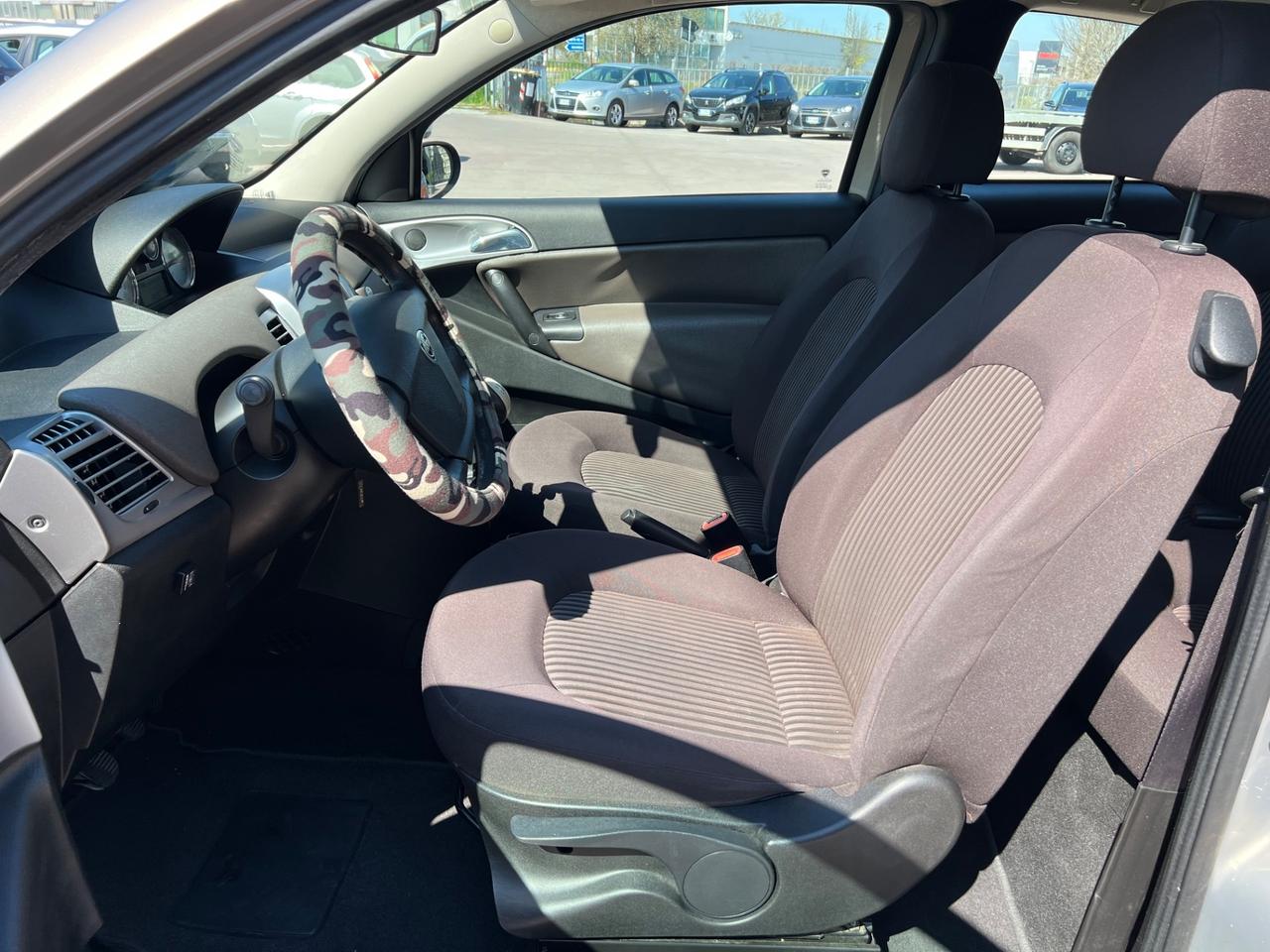 Lancia Ypsilon 1.4 Argento Ecochic GPL