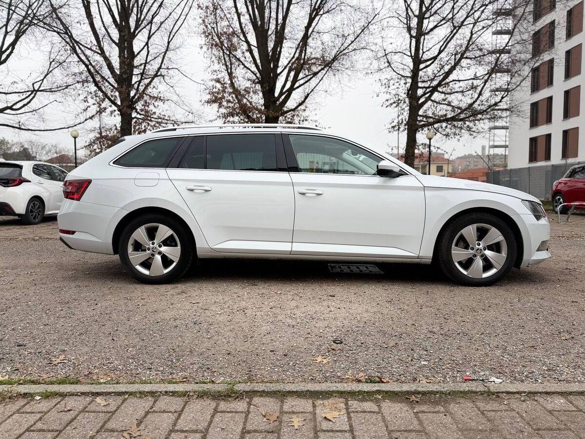 Skoda Superb Wagon Superb wagon 2.0 tdi Style 150cv dsg my18