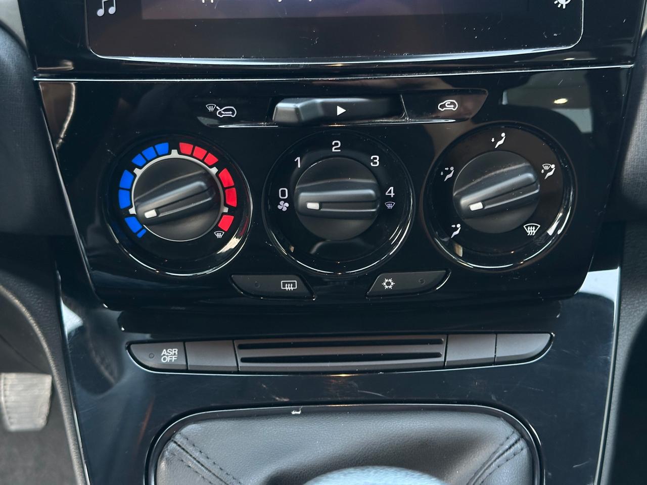Lancia Ypsilon 1.0 FireFly 5 porte S&S Hybrid Gold