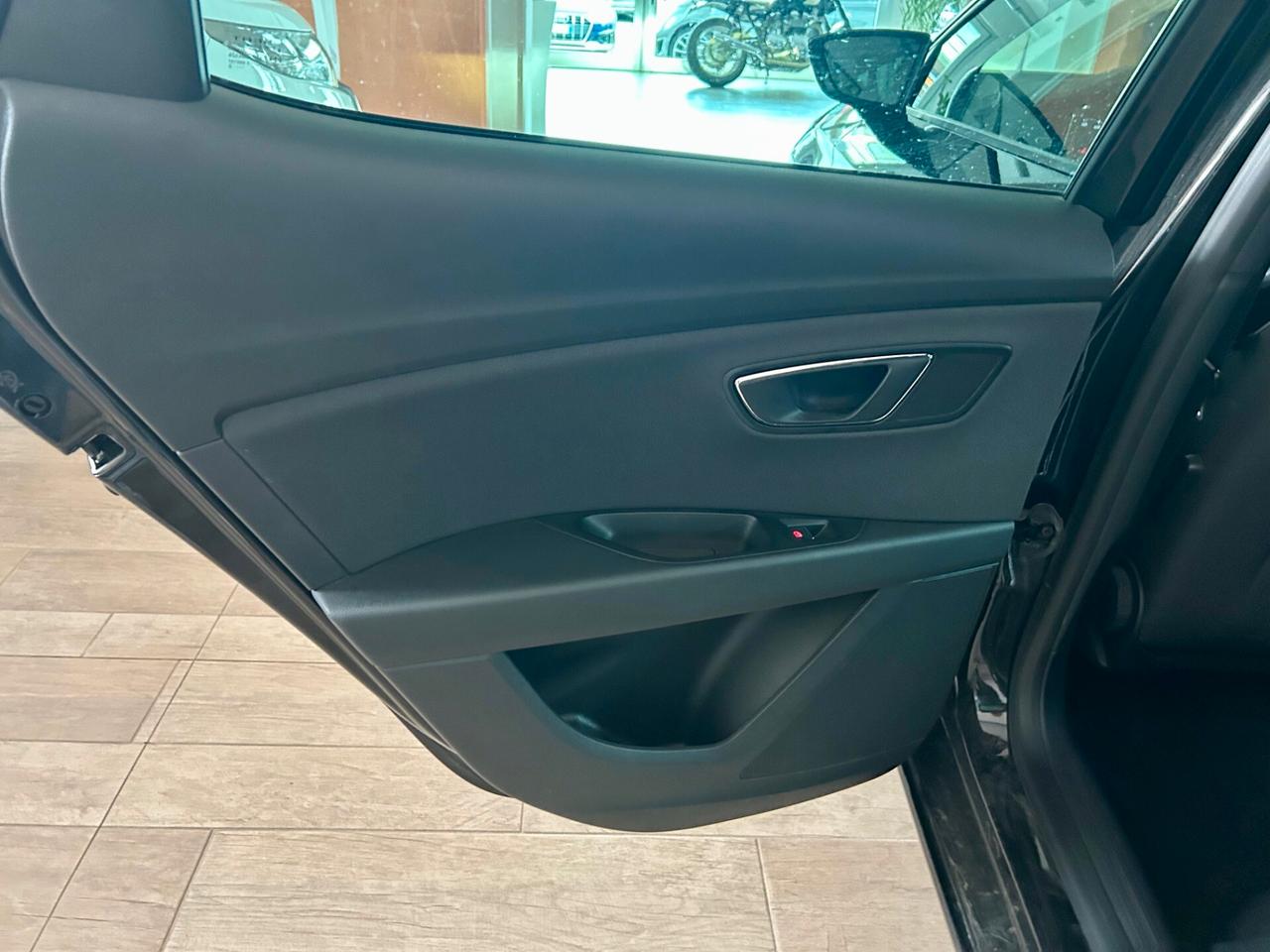 Seat Leon 1.5 TGI DSG 5p. FR