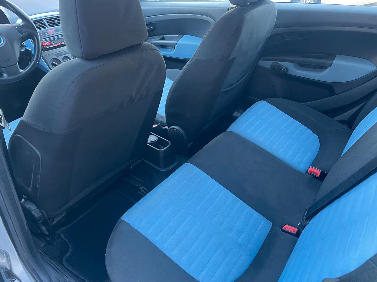 Fiat Grande Punto 1.2 5 porte Active 65cv IMPIANTO GPL