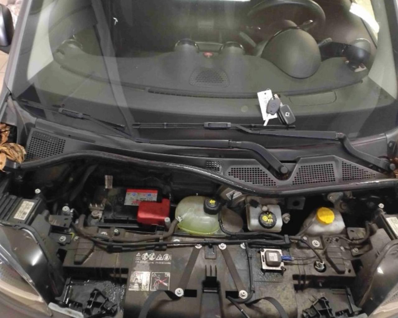 Smart fortwo EQ Mattrunner (22kW) iva esposta