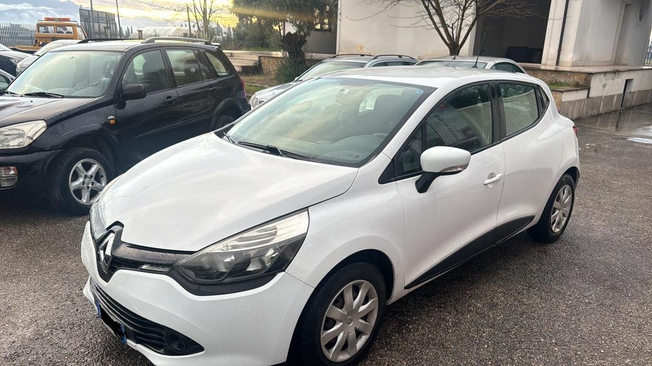 Renault Clio 1.2 75CV GPL 5 porte anno 2015