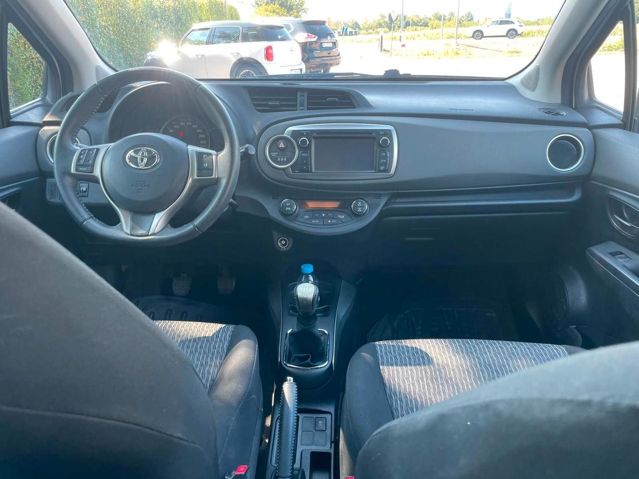 Toyota Yaris 1.0 5 porte Lounge 141000km