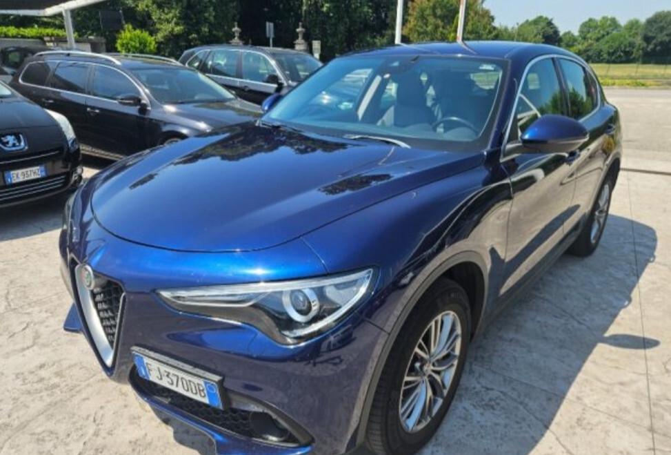 Alfa Romeo Stelvio 2.2 Turbodiesel 180 CV AT8 RWD Super