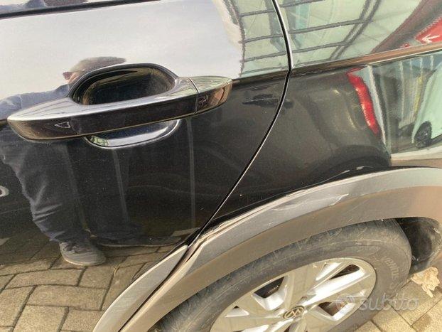 VOLKSWAGEN Taigo 1.0 TSI 95 CV Life x commercia