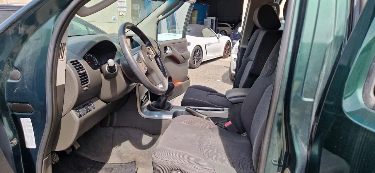 Nissan Navara 2.5 dCi 4 porte Double Cab XE