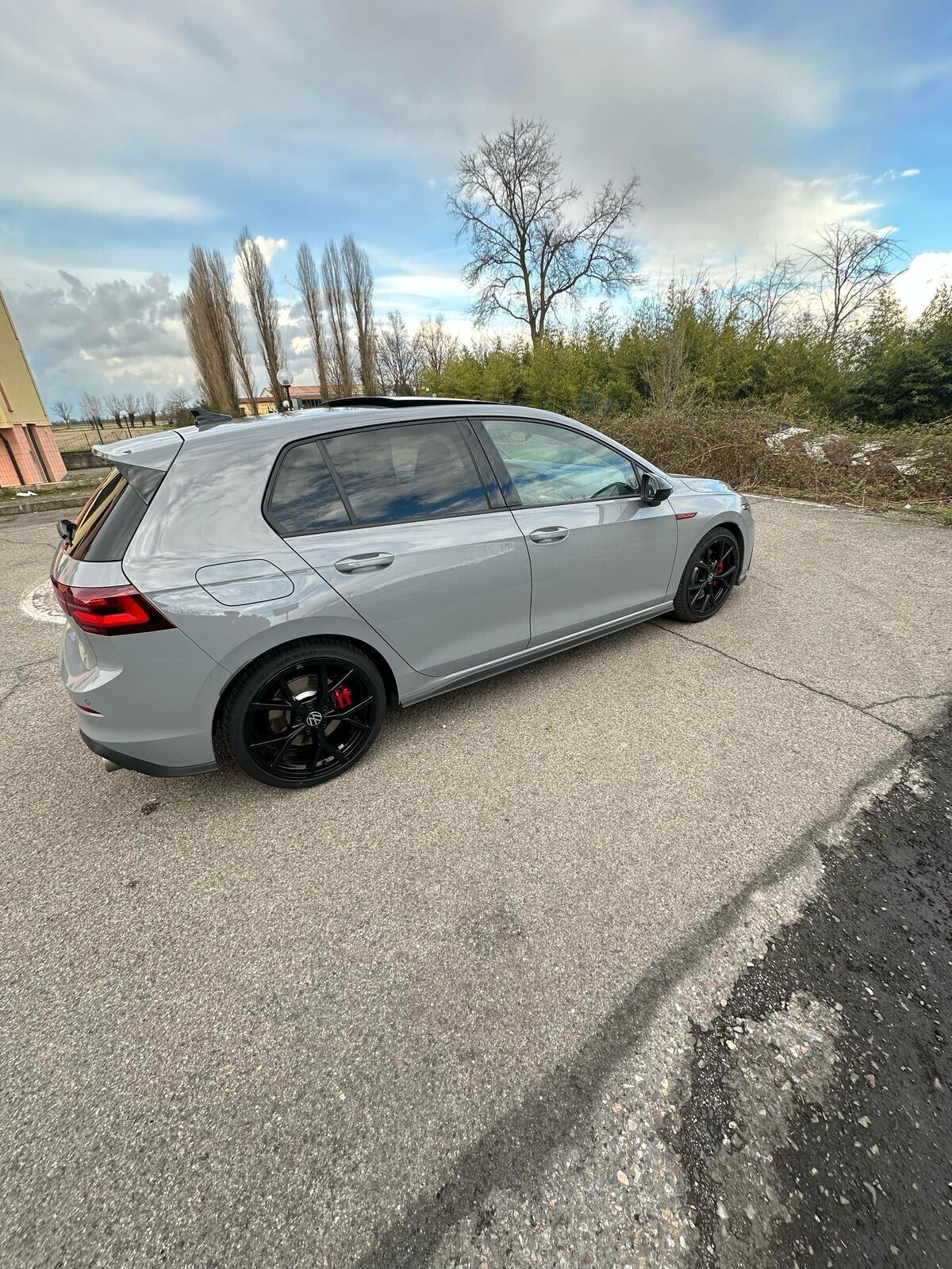 Volkswagen Golf GTI 2.0 TSI