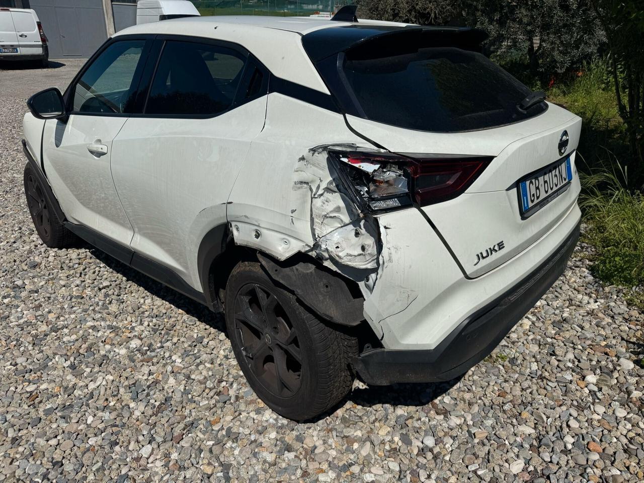Nissan Juke 1.0 DIG-T 117 CV DCT Business