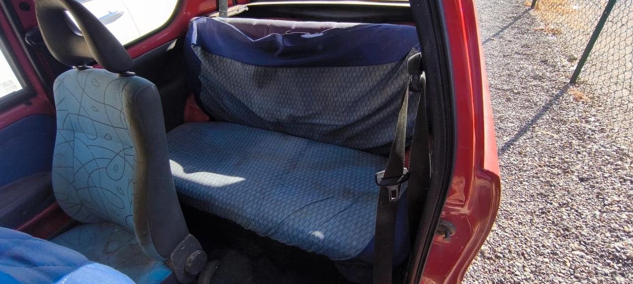 Fiat 600 CON GANCIO TRAINO 900