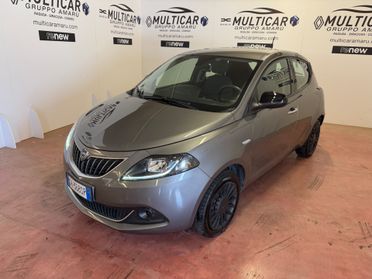 Lancia Ypsilon 1.0 FireFly 5P Hybrid Silver