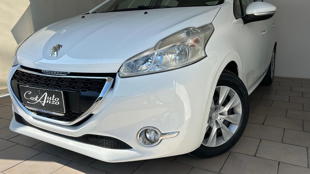 Peugeot 208 1.4 HDi AUTOCARRO 5 POSTI 2013