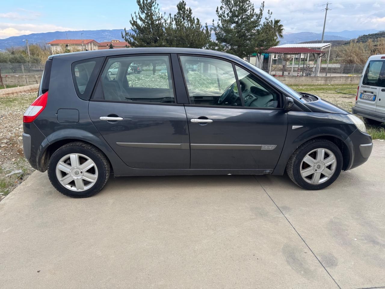 Renault Scenic Scénic 1.6 16V 110CV CAMBIO AUTOMATICO