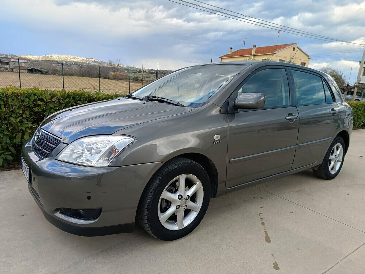 Toyota Corolla 1.6 16V 5 porte