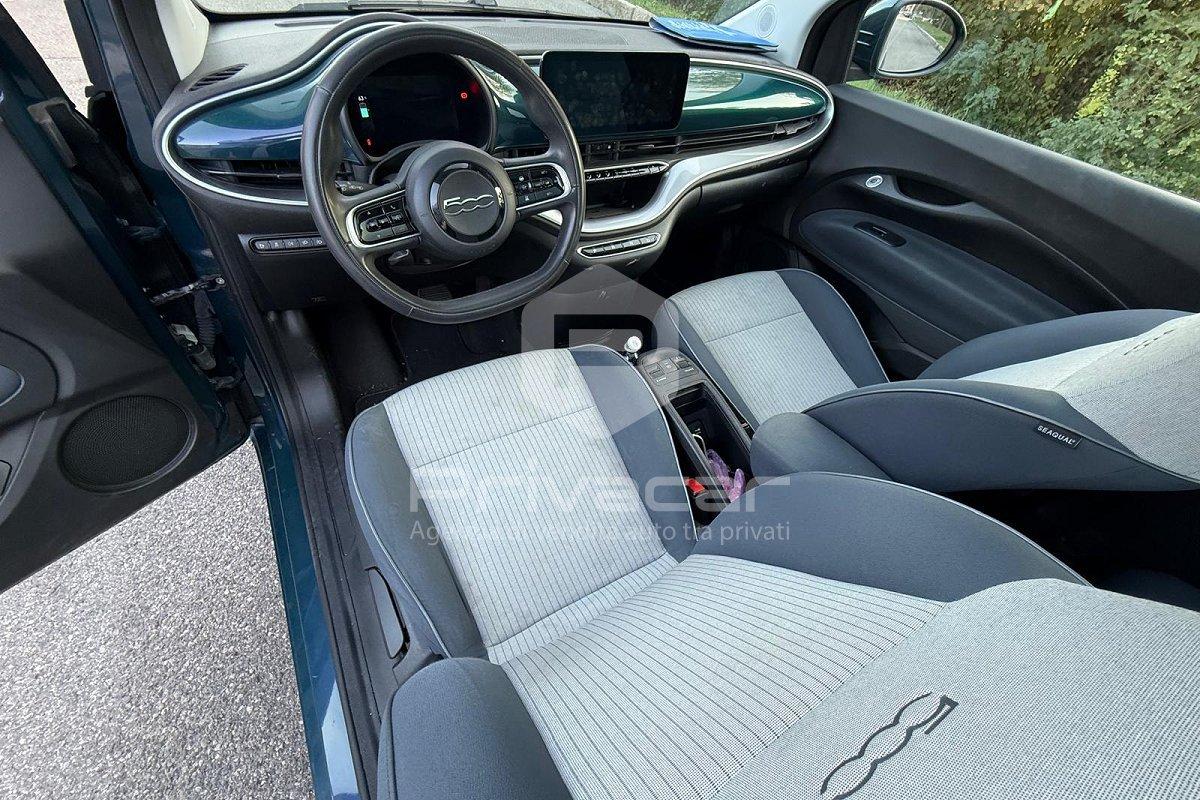 FIAT 500e Berlina 42 kWh La Prima