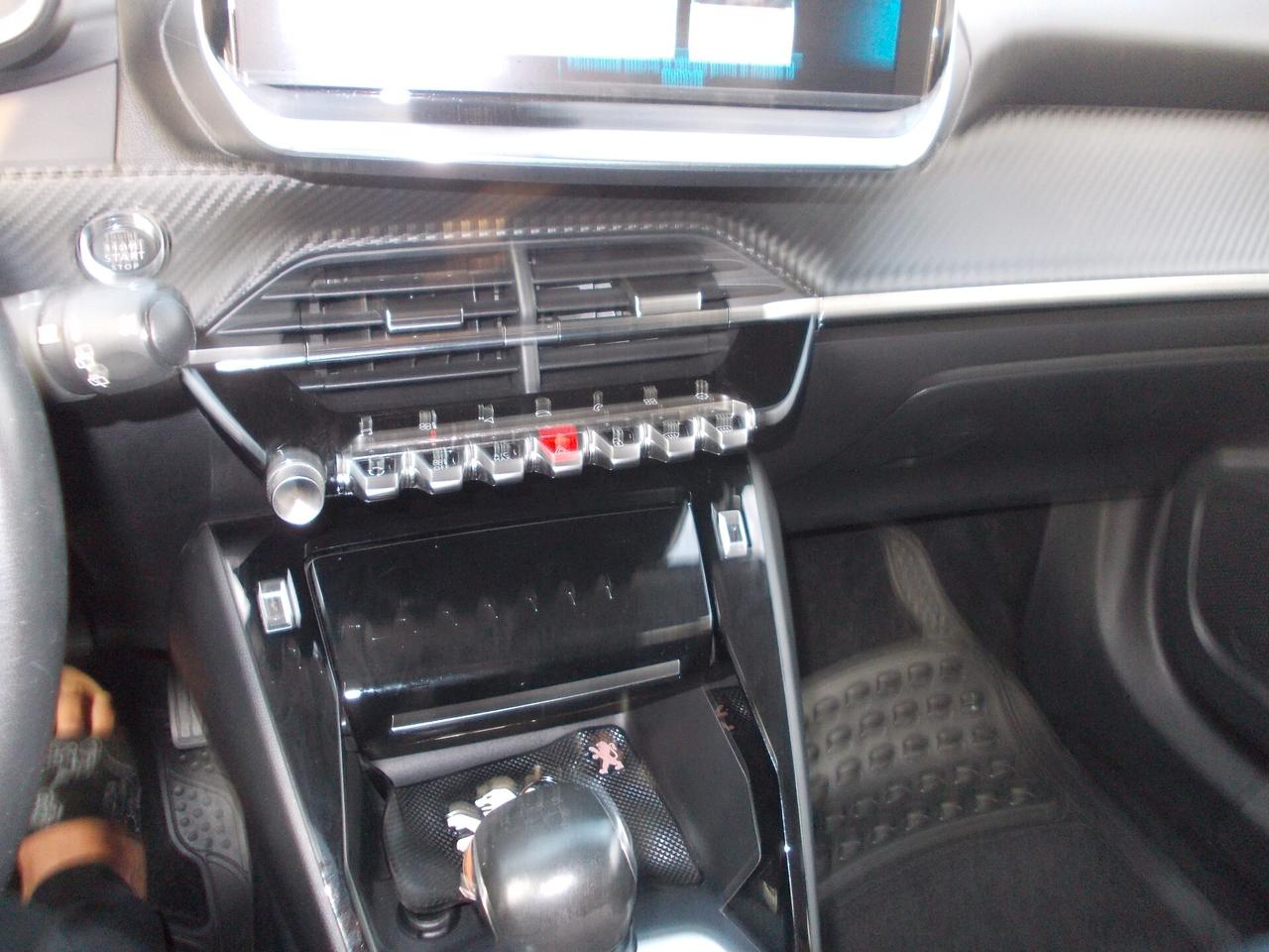 Peugeot 2008 PureTech 130 S&S Allure-KM103960