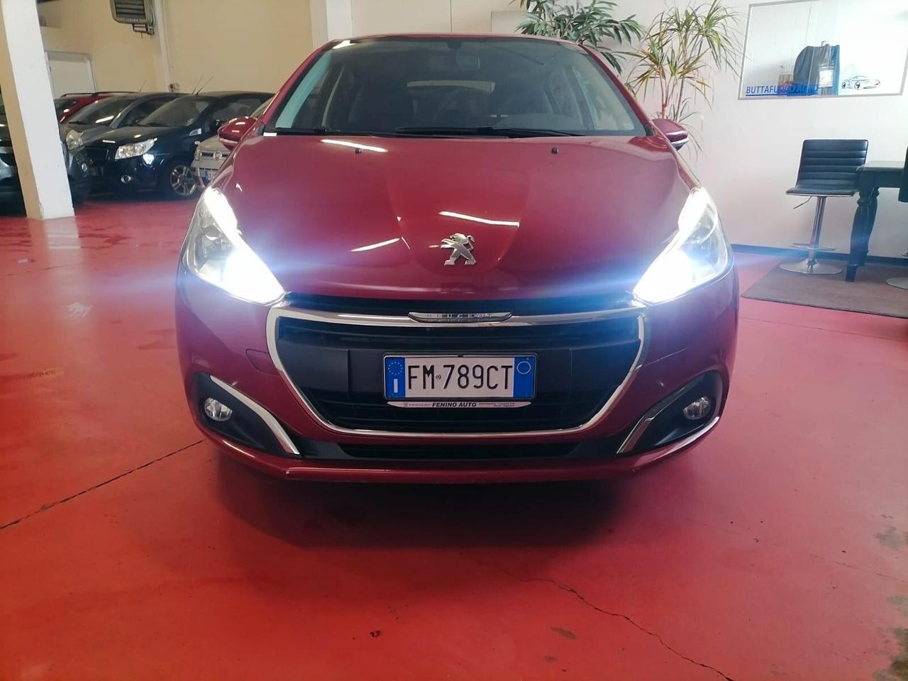 Peugeot 208 PureTech 82 5 porte Allure