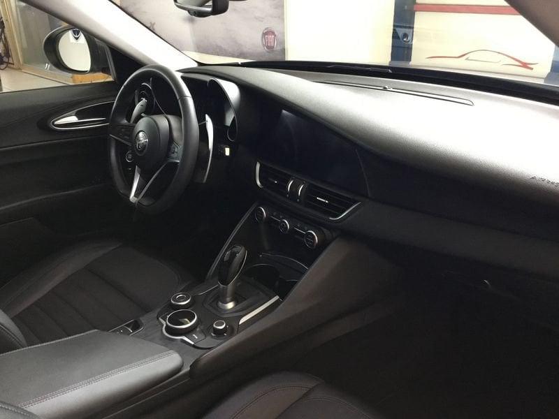 Alfa Romeo Giulia 2.2 Turbodiesel 190 CV AT8 Executive MY19