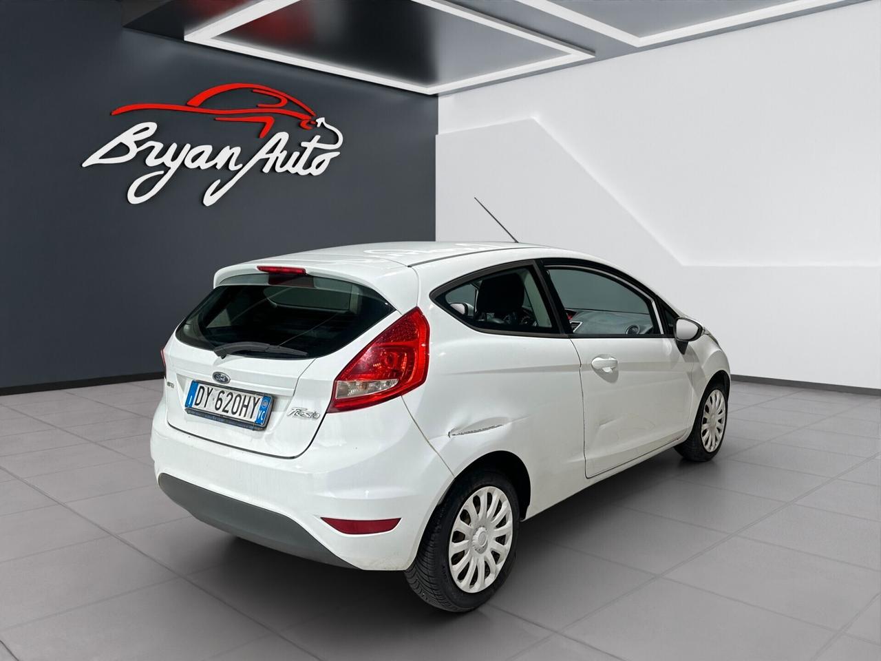 Ford Fiesta 1.4 TDCi 68CV 3 porte Titanium