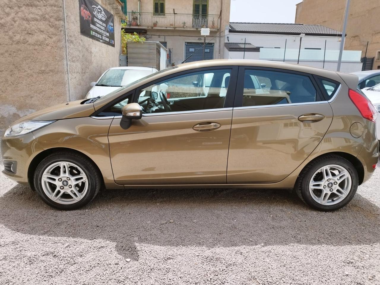 Ford Fiesta 1.5 TDCi 75CV 5 porte Titanium