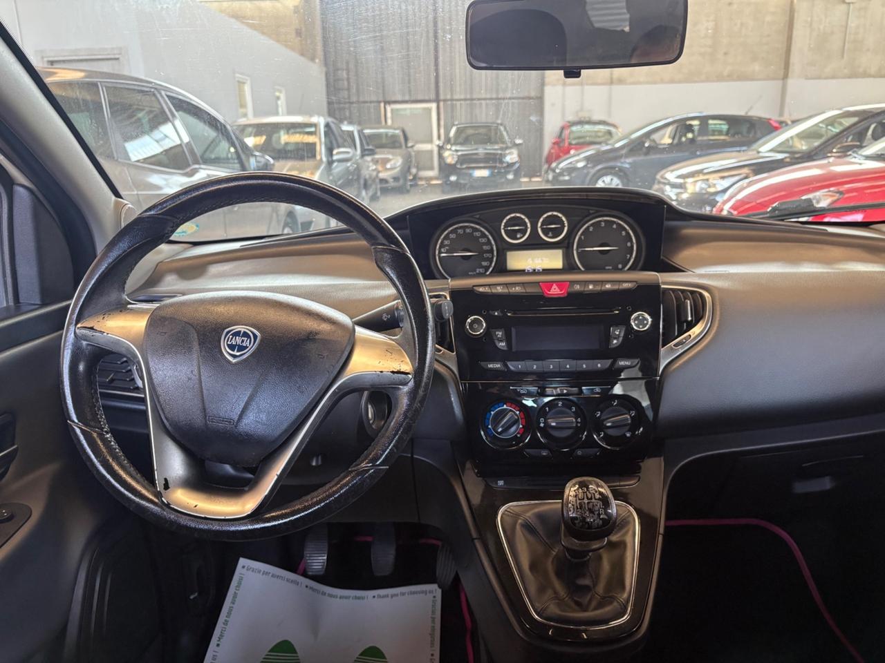 Lancia Ypsilon 0.9 TwinAir 85 CV 5 porte Metano Ecochic Gold