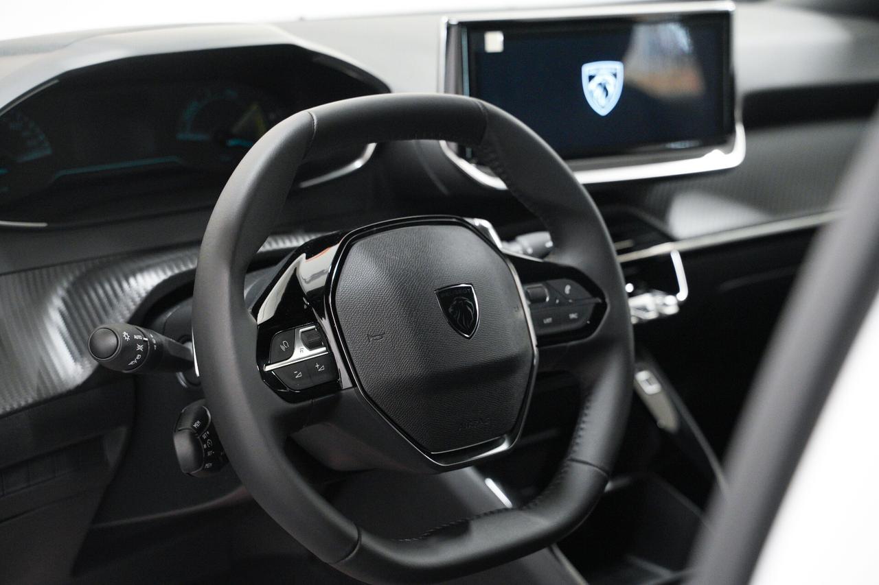 Peugeot 2008 Hybrid 145 e-DCS6 Style